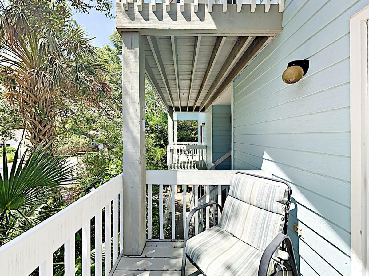 New Listing! Pelican Perch - Walk To Beach Home Kure Beach Exterior photo